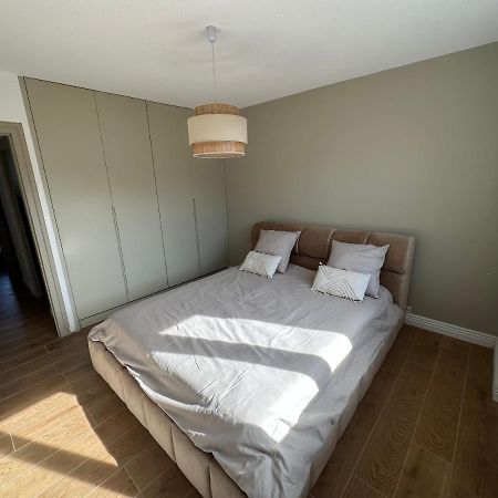 Minois Apartamento Saint-Genet-Lerpt Exterior foto