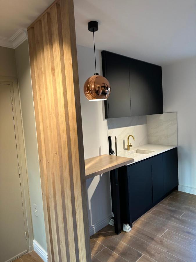 Minois Apartamento Saint-Genet-Lerpt Exterior foto